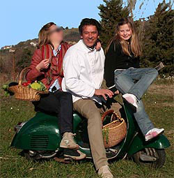 Phaedra, Ennio and Sita, vienni a scoprire il meglio delle Marche Vienni a scoprire insieme a noi la cucina locale, gli alloggi comfortevoli e affascinanti, la campagna che ti rigenera.