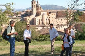 Kunst Vakantie op agriturismo Marche Italie en Italiaanse kookcursussen in Marche