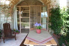 Rental Property with Pool  and Outdoor patio for dining in Marche Italy
