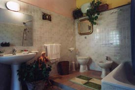 spacious bathroom, Apartments with pool, Marche