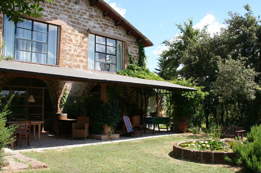 external view of the holiday house with Pool Marche Italy