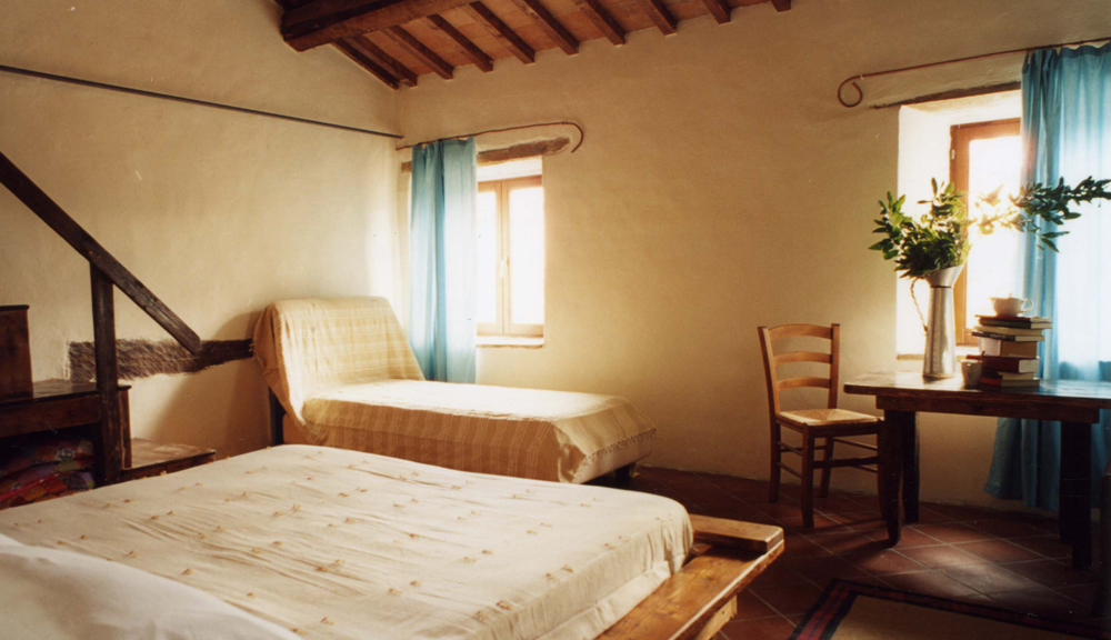 spacious bedrooms, Holiday Villa Marche