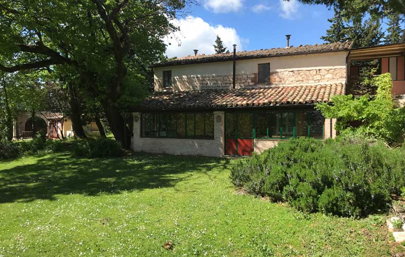 Casa con piscina per 4 persons nelle Marche