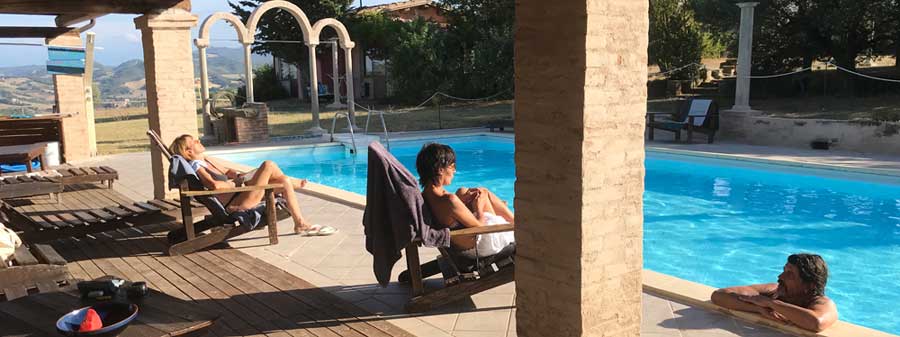 Agriturismo con piscina nelle Marche