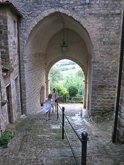 Caravanserraglio - The perfect location for Art escursion during your holiday in le Marche